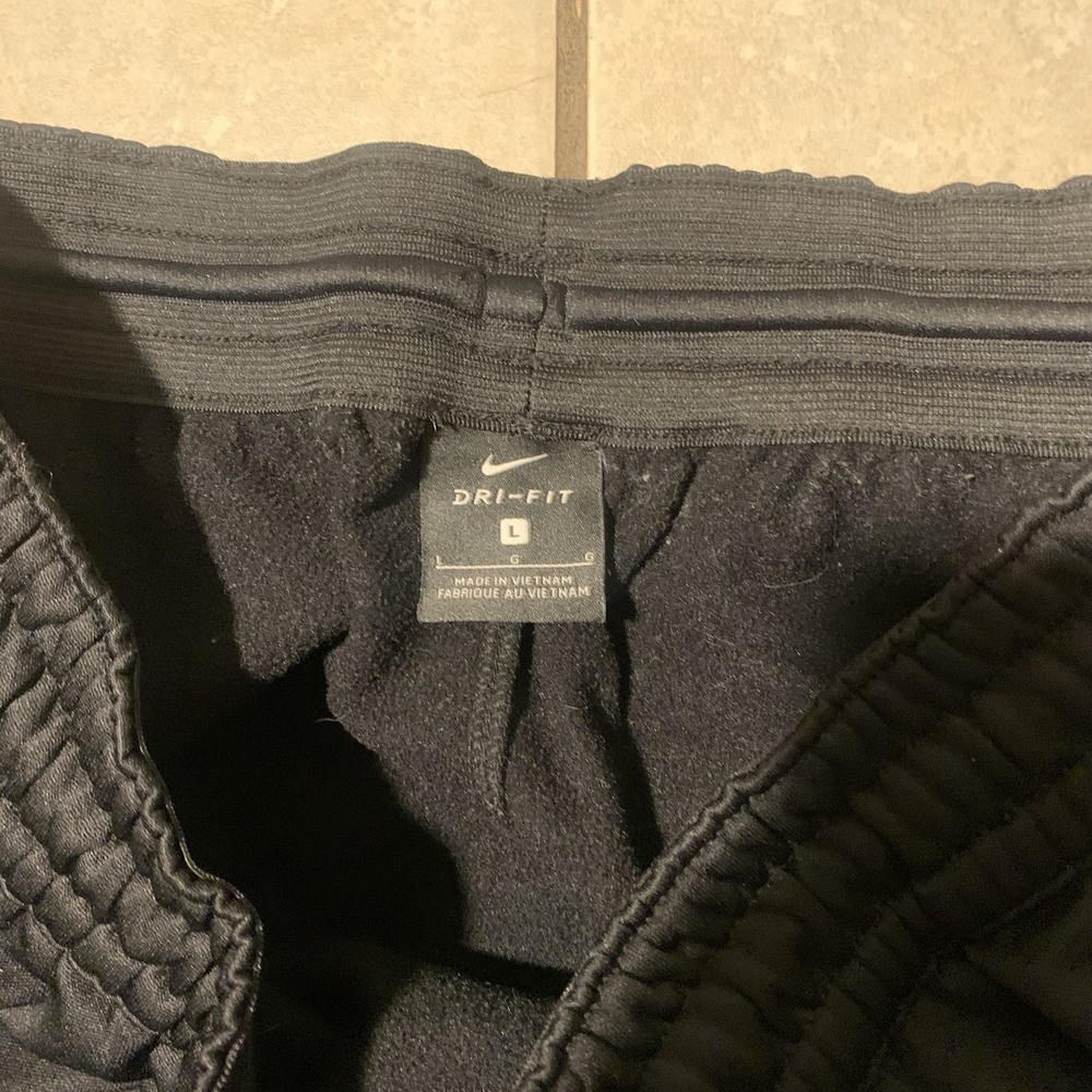 Nike Dri-Fit Men's L Black Sweatpants Joggers Athletic Gym Logo Pants - Picture 3 of 4